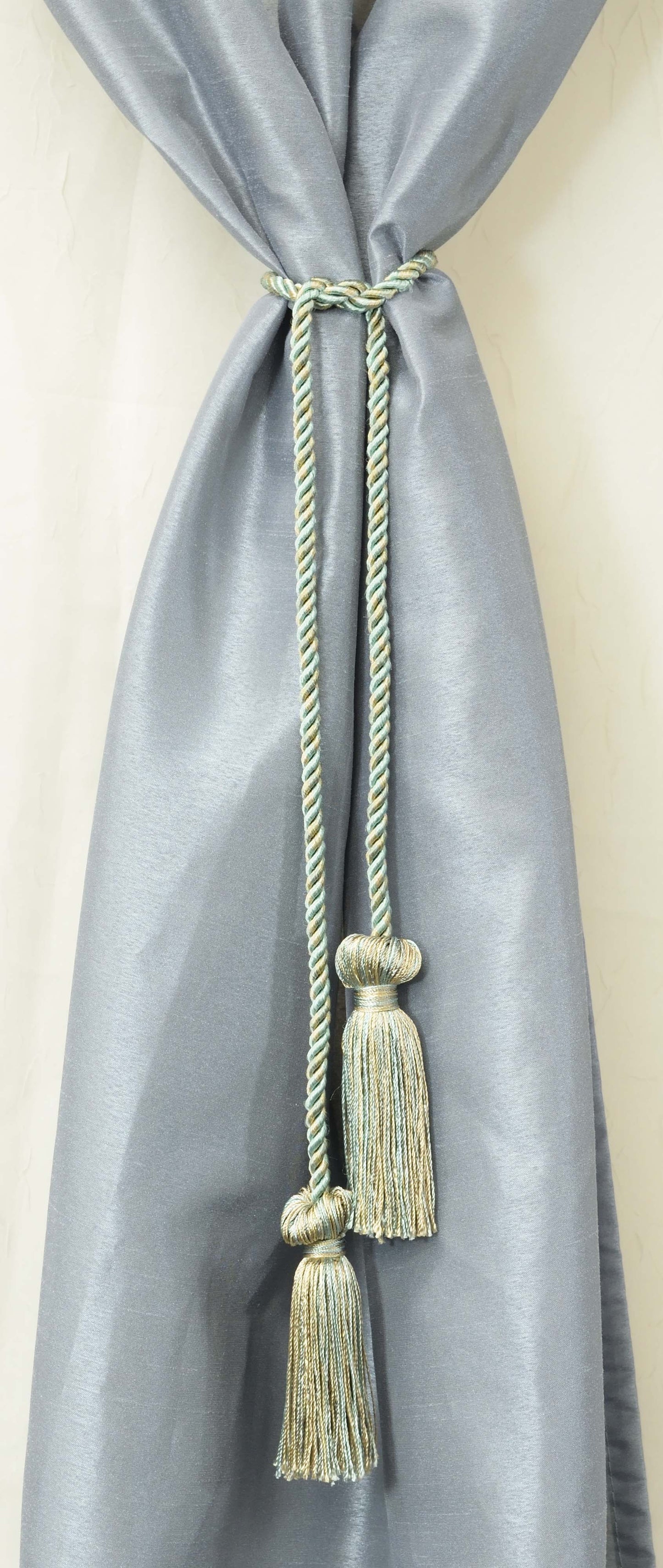 DÉCOPRO Decorative Double Tassel Curtain and Drapery Tieback / Holdback, 3" (7.5cm), 27" (68.5cm) # CCT, Shell Ivory #PR01 (White Ivory, White Gold, Light Beige) | Set of 4 - DecoPro