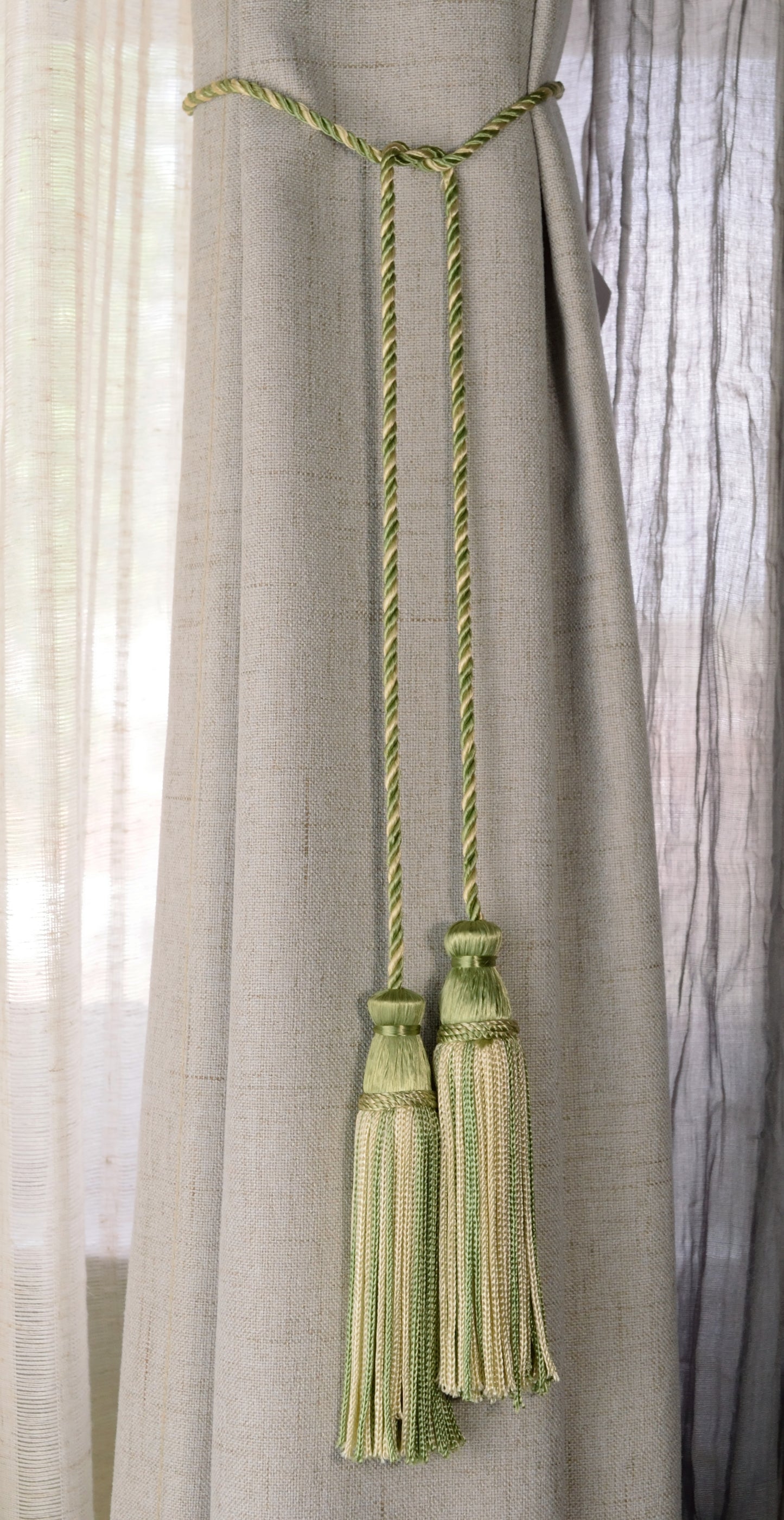 DÉCOPRO Decorative Chainette Double Tassel Curtain and Drapery Tieback / Holdback, 4" (10cm), 29" (73.5cm) # CDCT, White Gold Green #2932 (Olive Green, White Gold, Sage Green) | Set of 4 - DecoPro