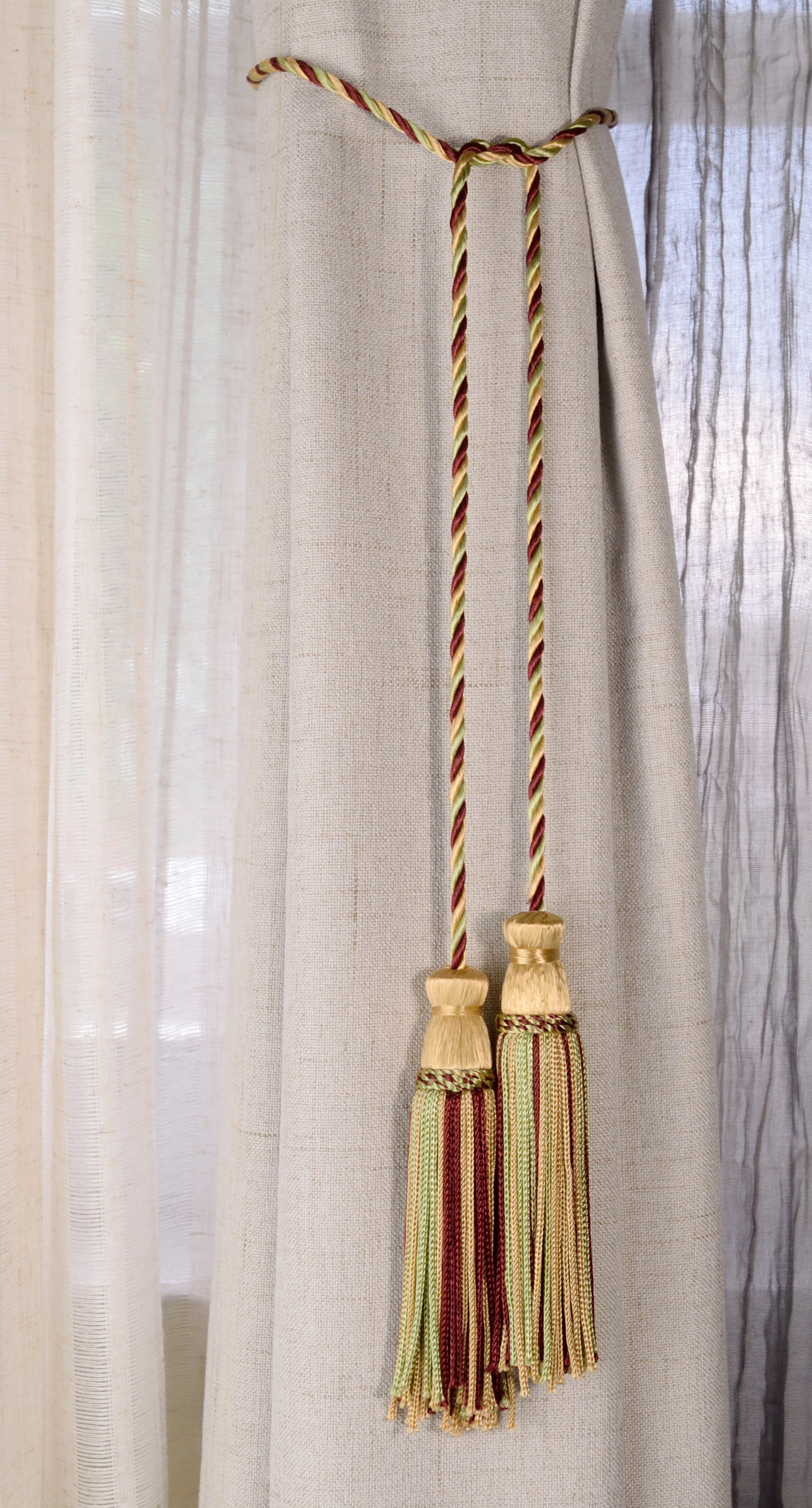 DÉCOPRO Decorative Chainette Double Tassel Curtain and Drapery Tieback / Holdback, 4" (10cm), 29" (73.5cm) # CDCT, Burgundy Beige #873 (Light Beige, Light Gold, Dark Red) | Set of 2 - DecoPro