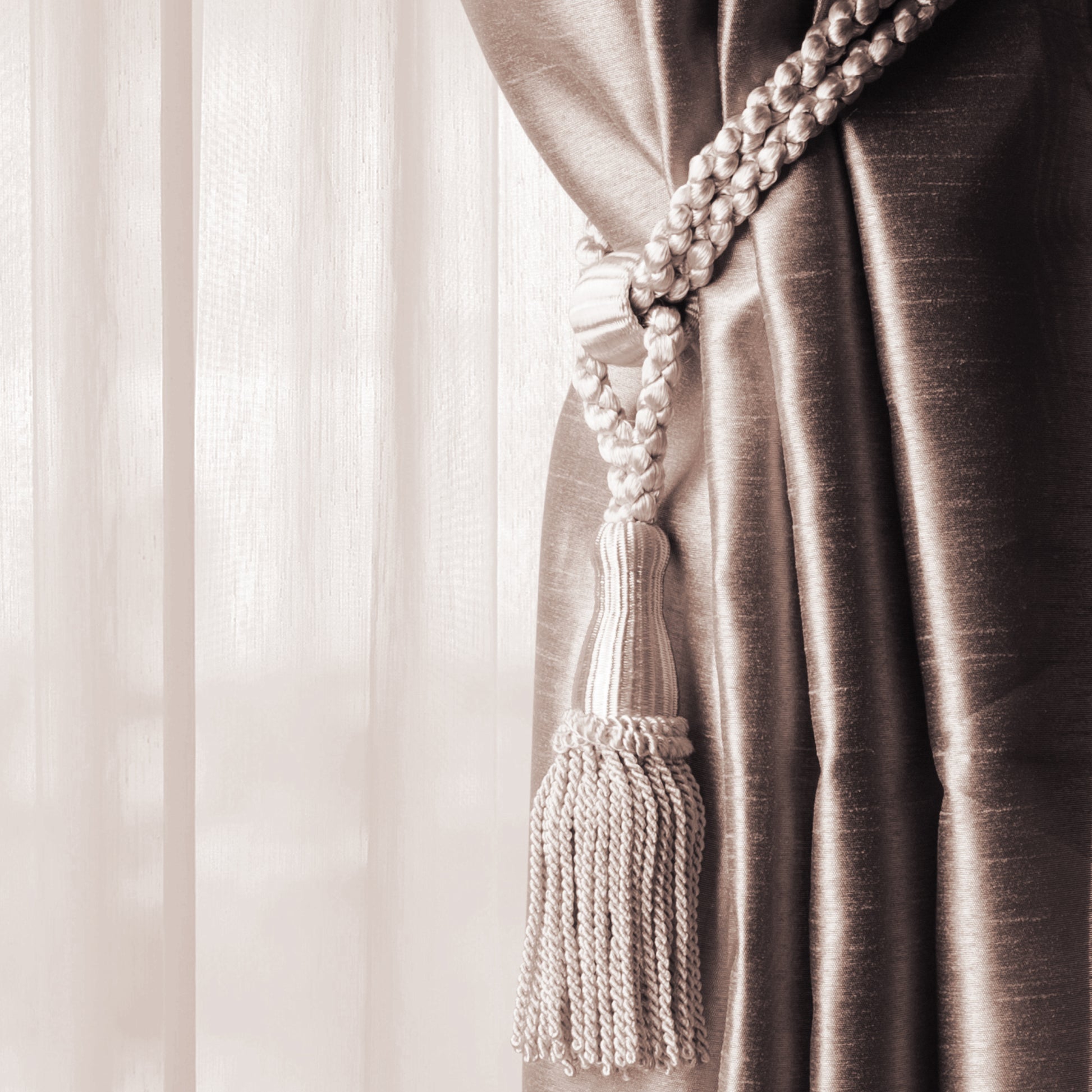 DÉCOPRO Beautiful Curtain & Drapery Tassel Tieback, Adjustable Cord Length with Elegant Bullion Design, Tassel Length 5 1/2" (14cm), Spread 36" (91cm) # TBC055SPR36 Dark Wine Red #E10 (Dark Burgundy Red) | Set of 4 - DecoPro