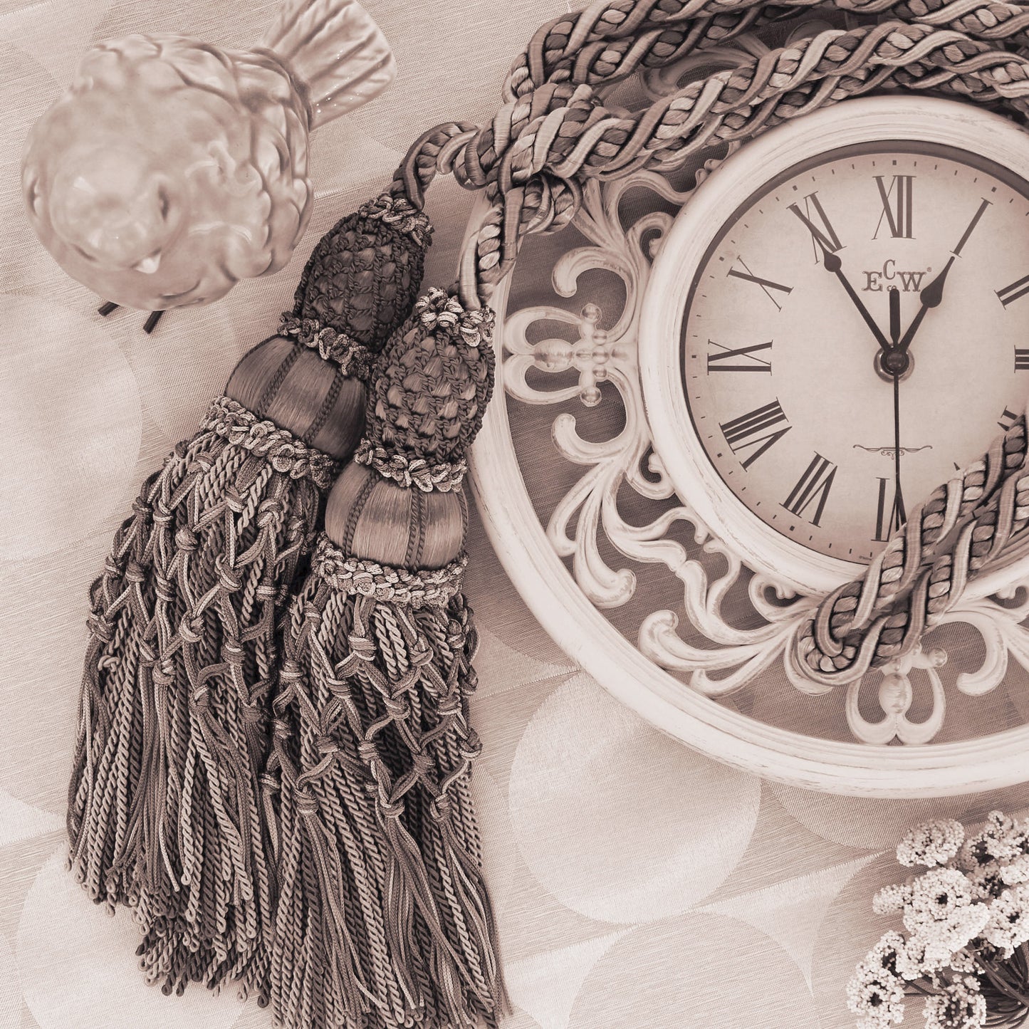 DÉCOPRO Exquisite Curtain & Drapery Double Tassel Tieback Elegantly Handcrafted to Perfection, Tassel Length 10" (25cm), Spread 38" (96.5cm) # TBEL102 Sandy Beige #EL02 (Light Beige, Dark Ivory) | Set of 4 - DecoPro