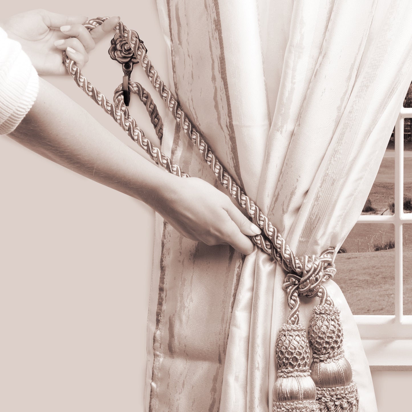 DÉCOPRO Exquisite Curtain & Drapery Double Tassel Tieback Elegantly Handcrafted to Perfection, Tassel Length 10" (25cm), Spread 38" (96.5cm) # TBEL102 English Brown #EL19 (Mocha Brown, Tan Beige, White Ivory) | Set of 10 - DecoPro