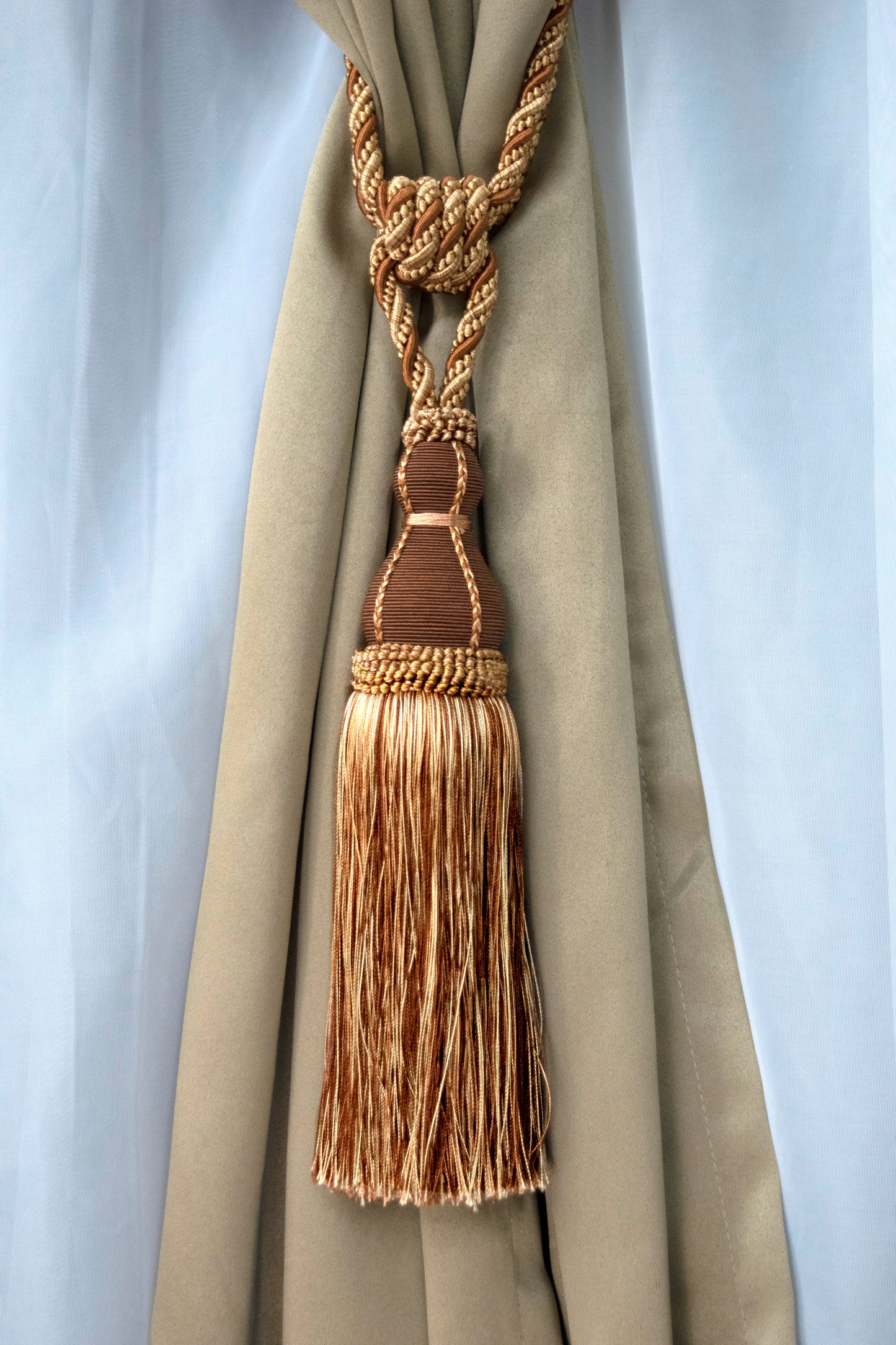 DÉCOPRO Elegant Large Tassel Tieback for Curtains & Draperies, Tassel Length 12" (30.5cm), Spread 30" (76cm) # TBH15, Toffee Brown #08 (Light Brown, Chocolate Brown) | Set of 2 - DecoPro