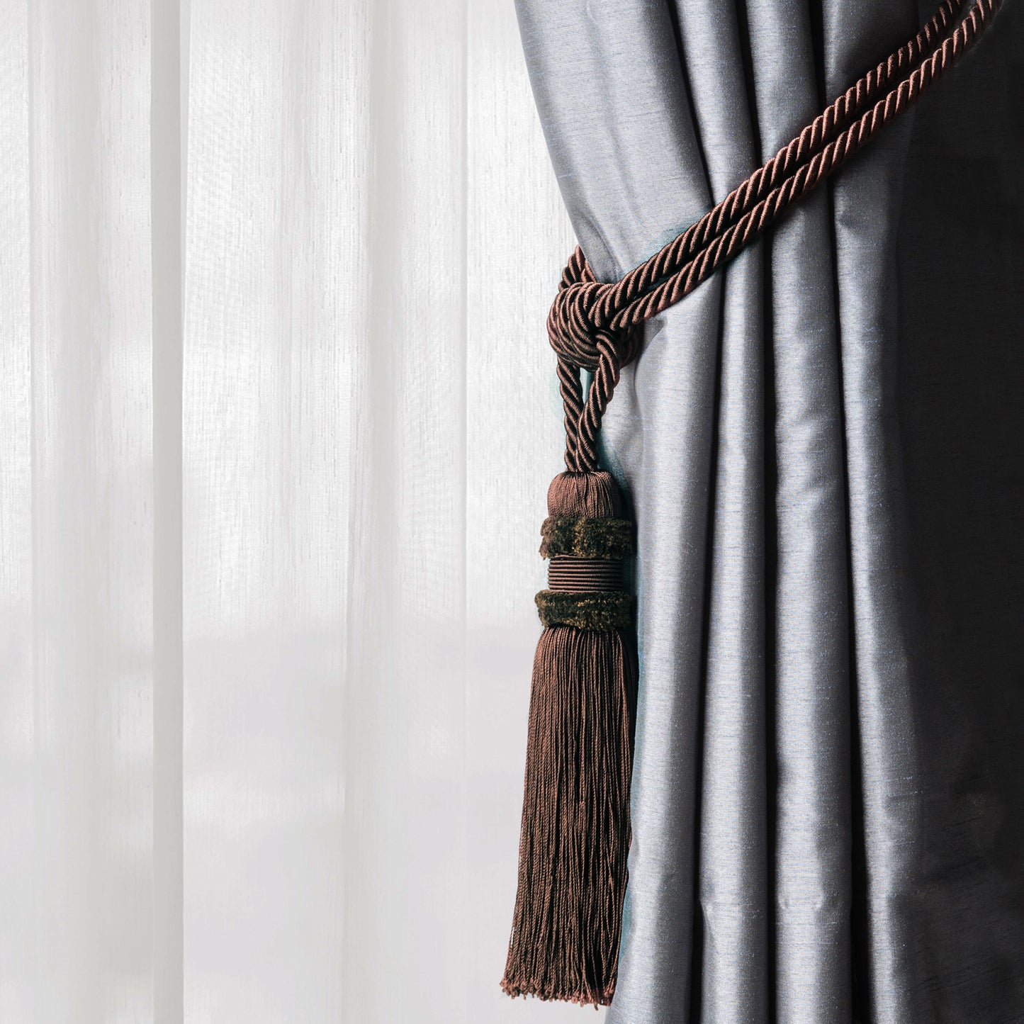 DÉCOPRO Beautiful Plush Curtain & Drapery Tassel Tieback, Handcrafted, Tassel Length 9" (22.5cm), Spread 33" (83.5cm) # TBPLUSH9 Mocha Brown #D2 (Dark Chocolate Brown) | Set of 4 - DecoPro