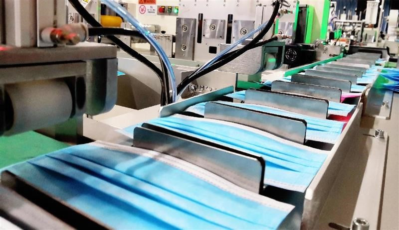 100 pieces Disposable Surgical Face Masks, Mouth and Nose Safety Protection - DecoPro